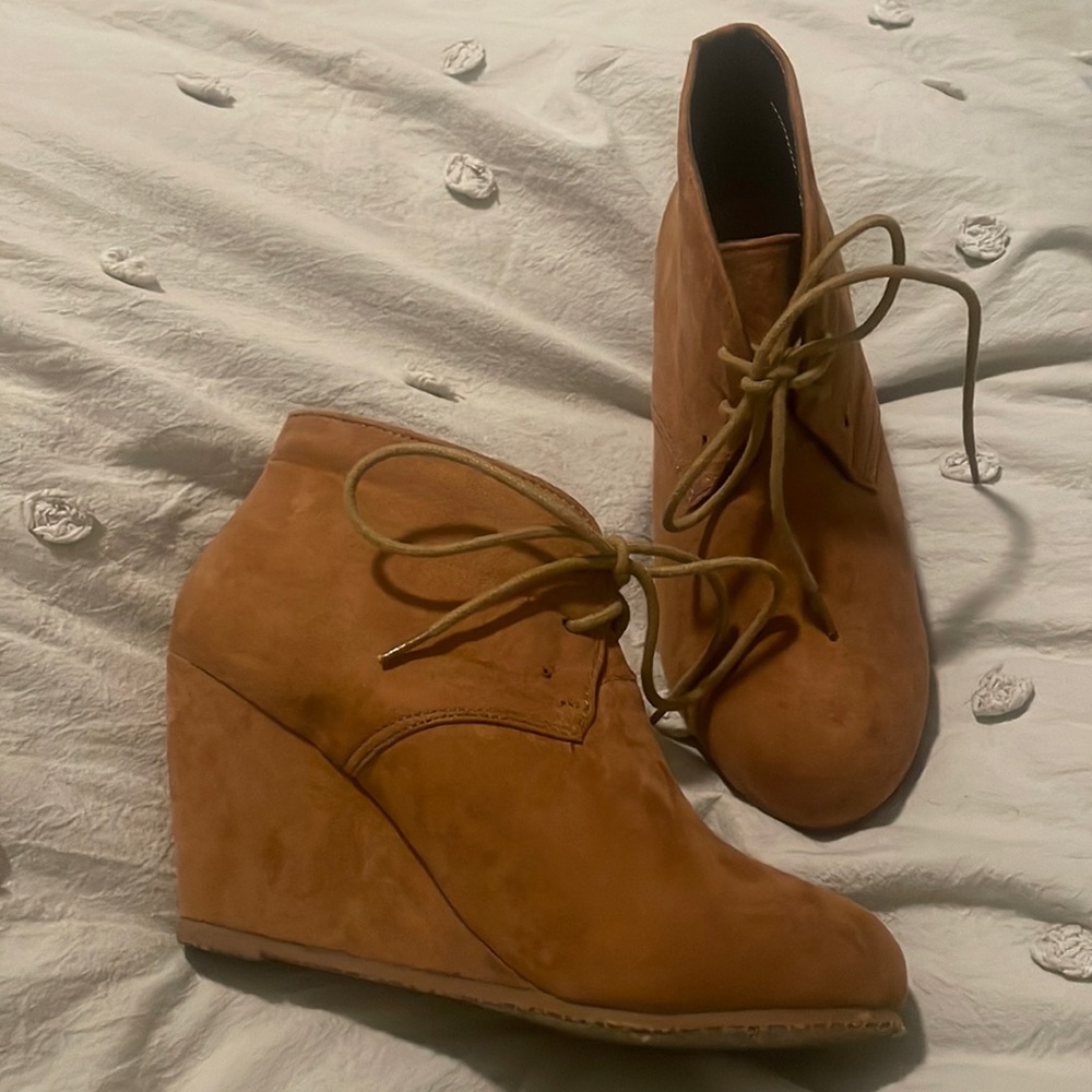 BellaMarie lace up wedge bootie size 5.5